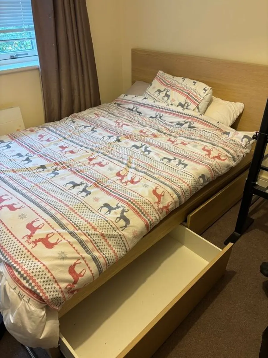 Double Bed - Image 3