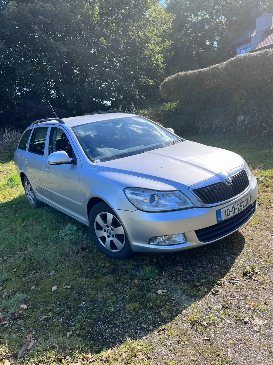 Skoda Octavia Combi 2010 NCT new, taxed - Image 3