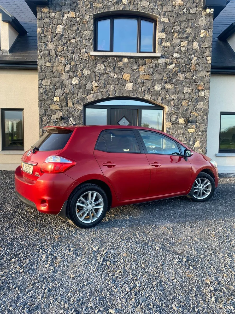 Toyota Auris Diesel 1.4 - Image 2