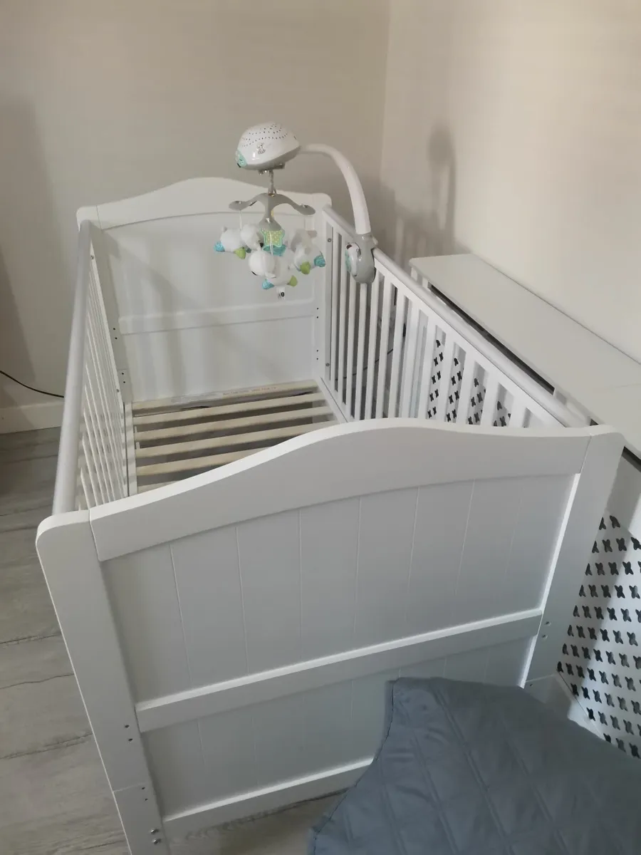 Baby crib - Image 2