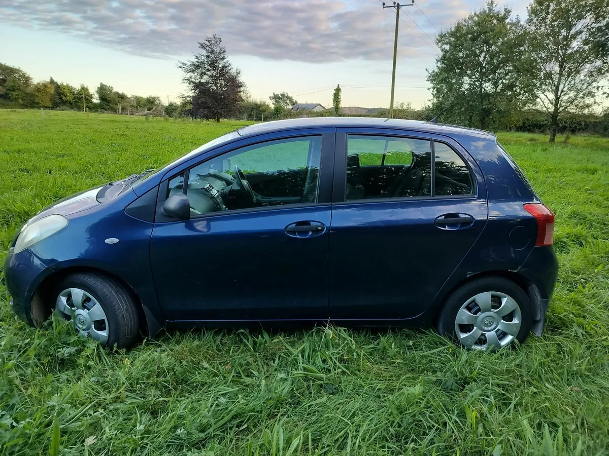 Toyota Yaris 2006 - Image 3
