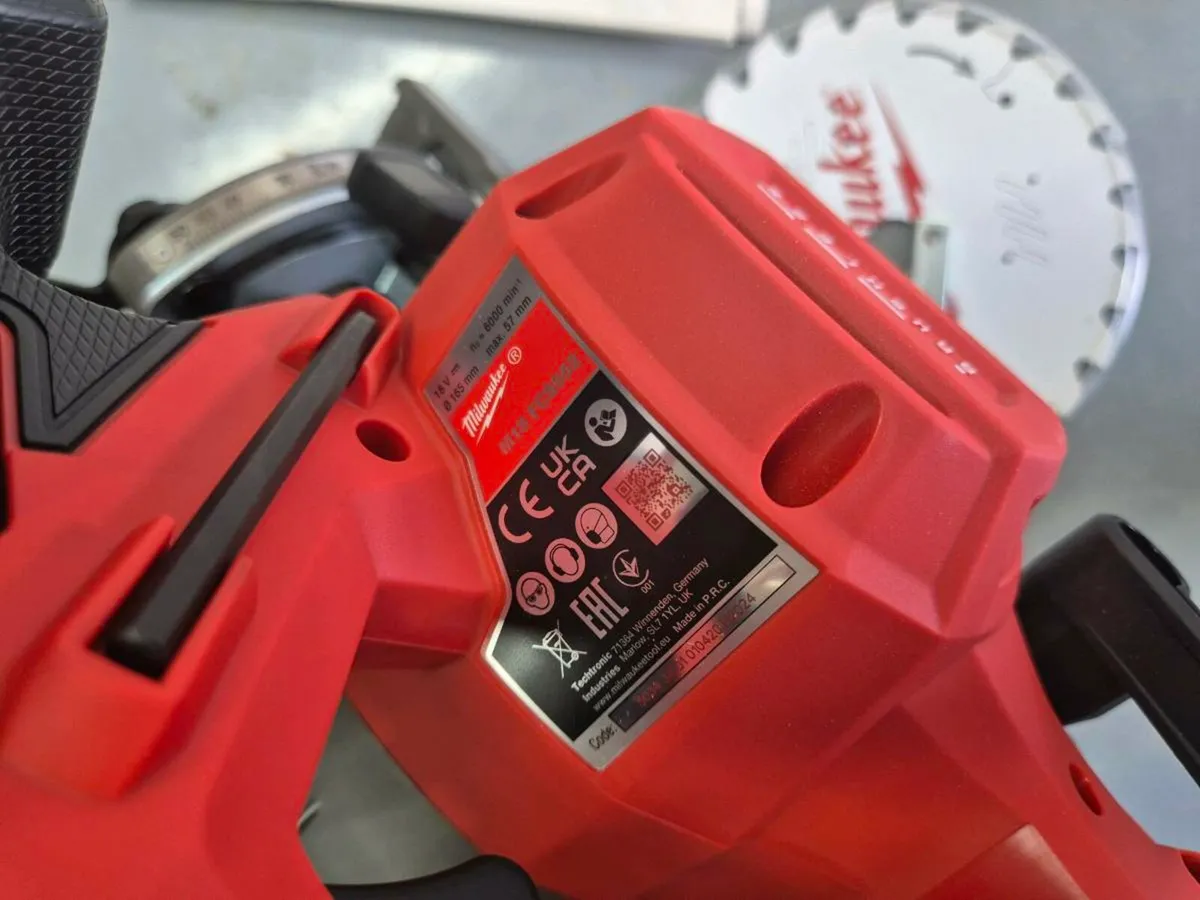 Milwaukee M18FCS552 FUEL Gen2 165mm Circular Saw B - Image 4
