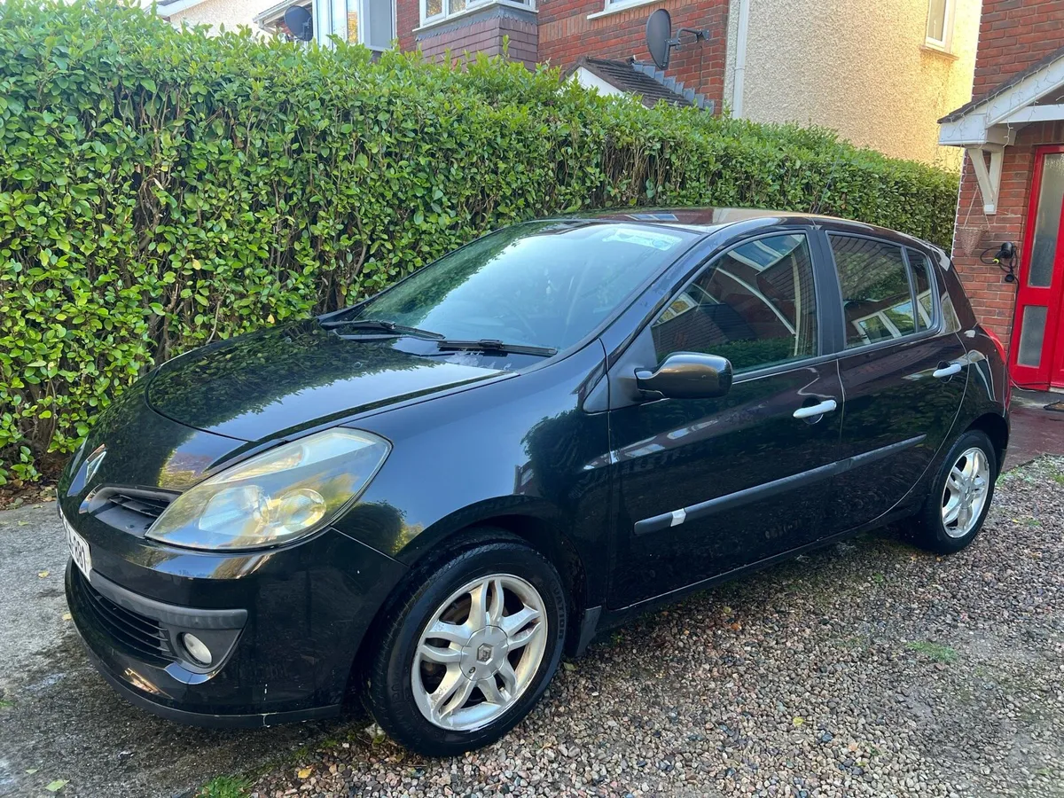 Renault Clio - Image 2