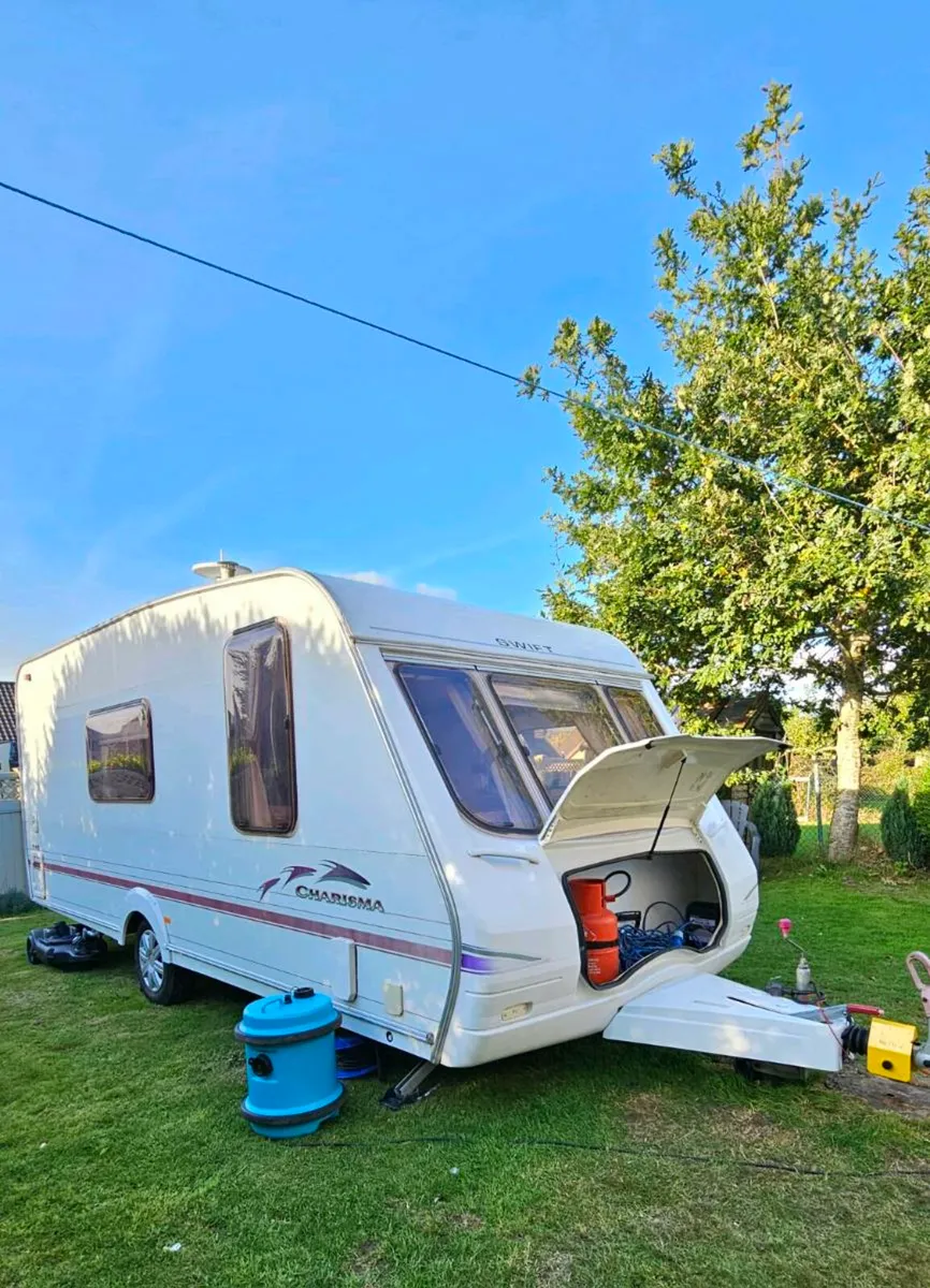 4/5 berth Caravan for sale - Image 1