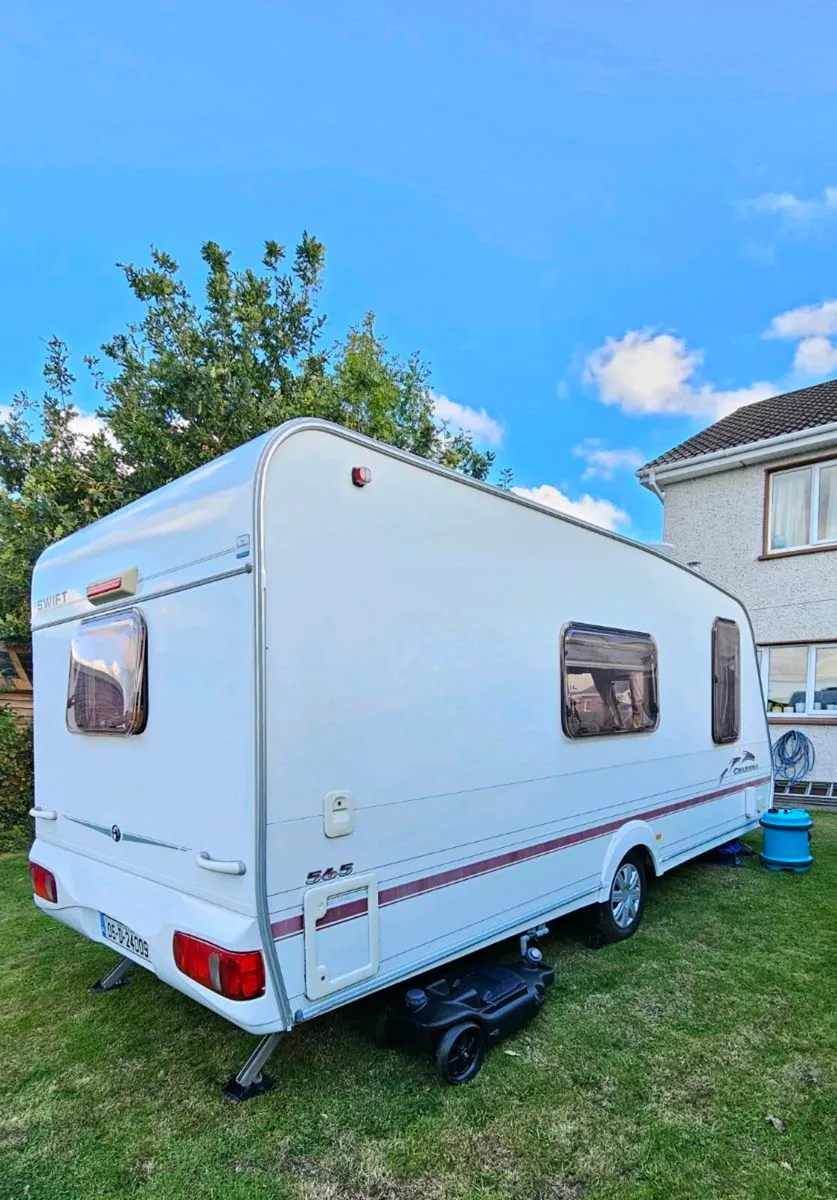 4/5 berth Caravan for sale - Image 2