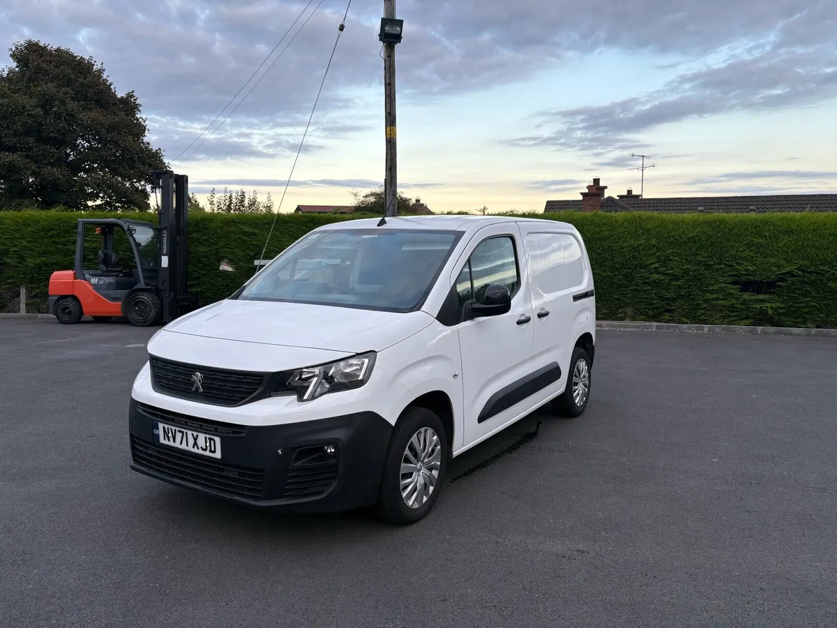 2022 Peugeot partner hdi - Image 1