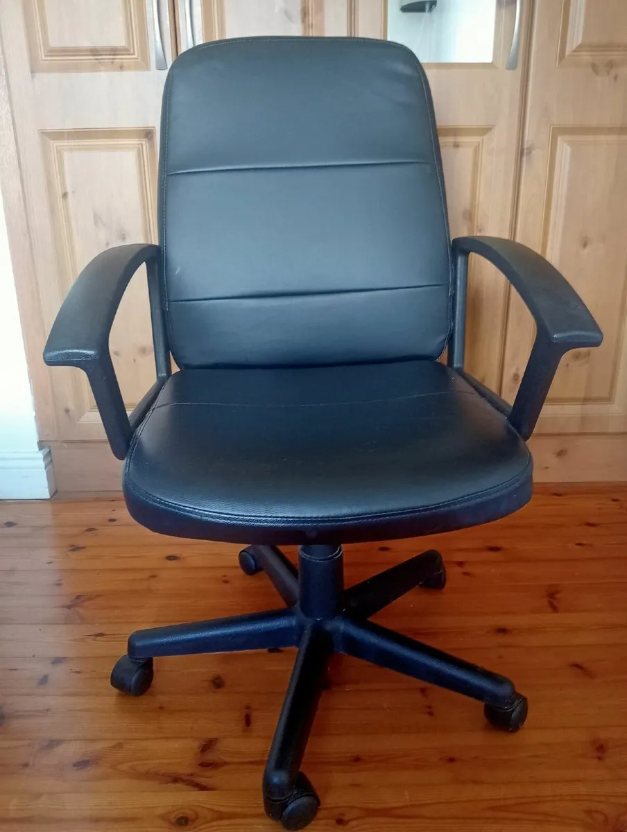 Office Chair - Image 1