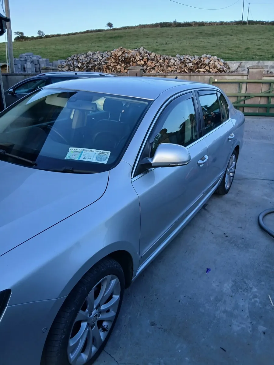 Skoda Superb 2015 - Image 2