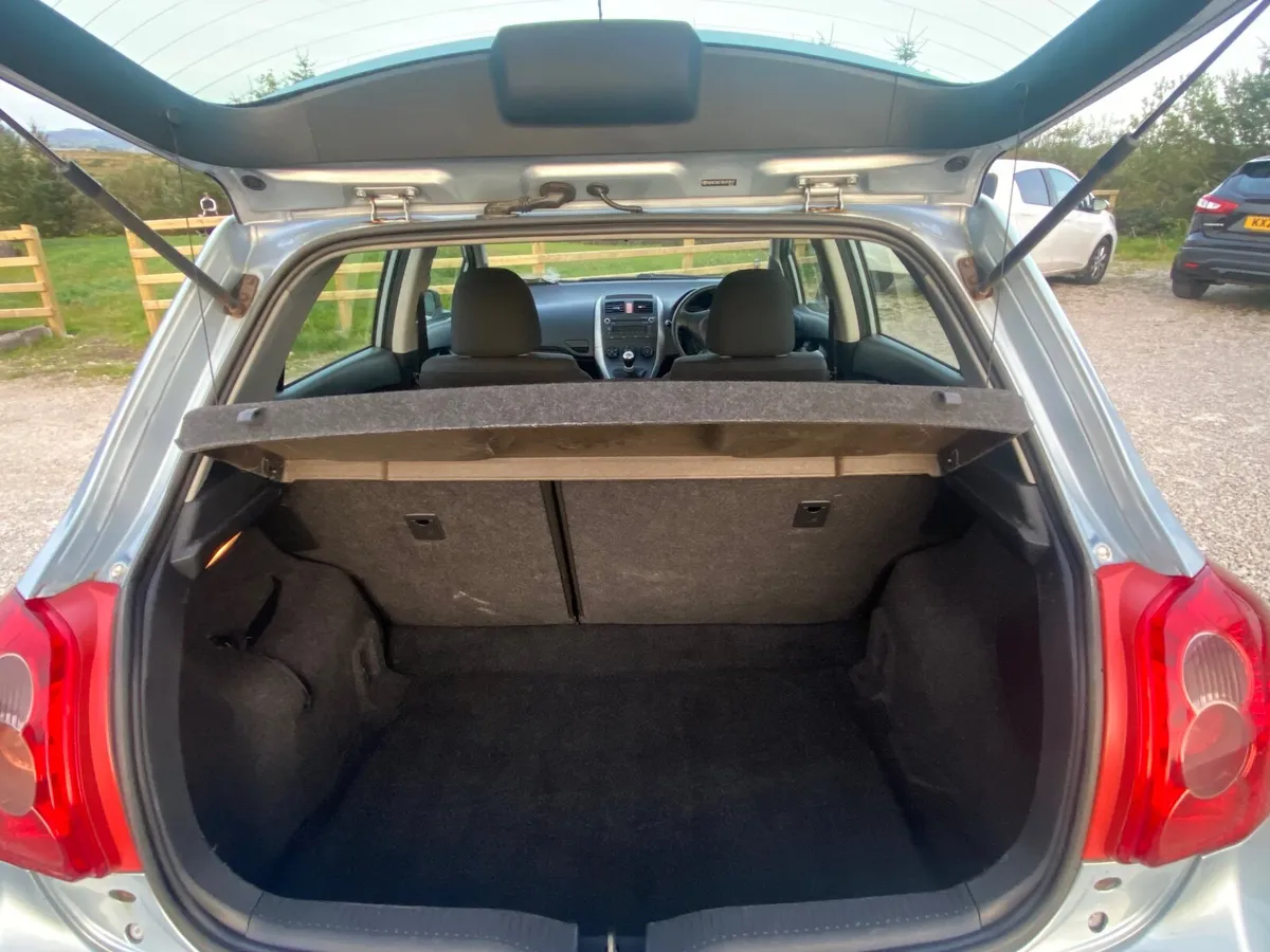 Toyota Auris 2008 - Image 3