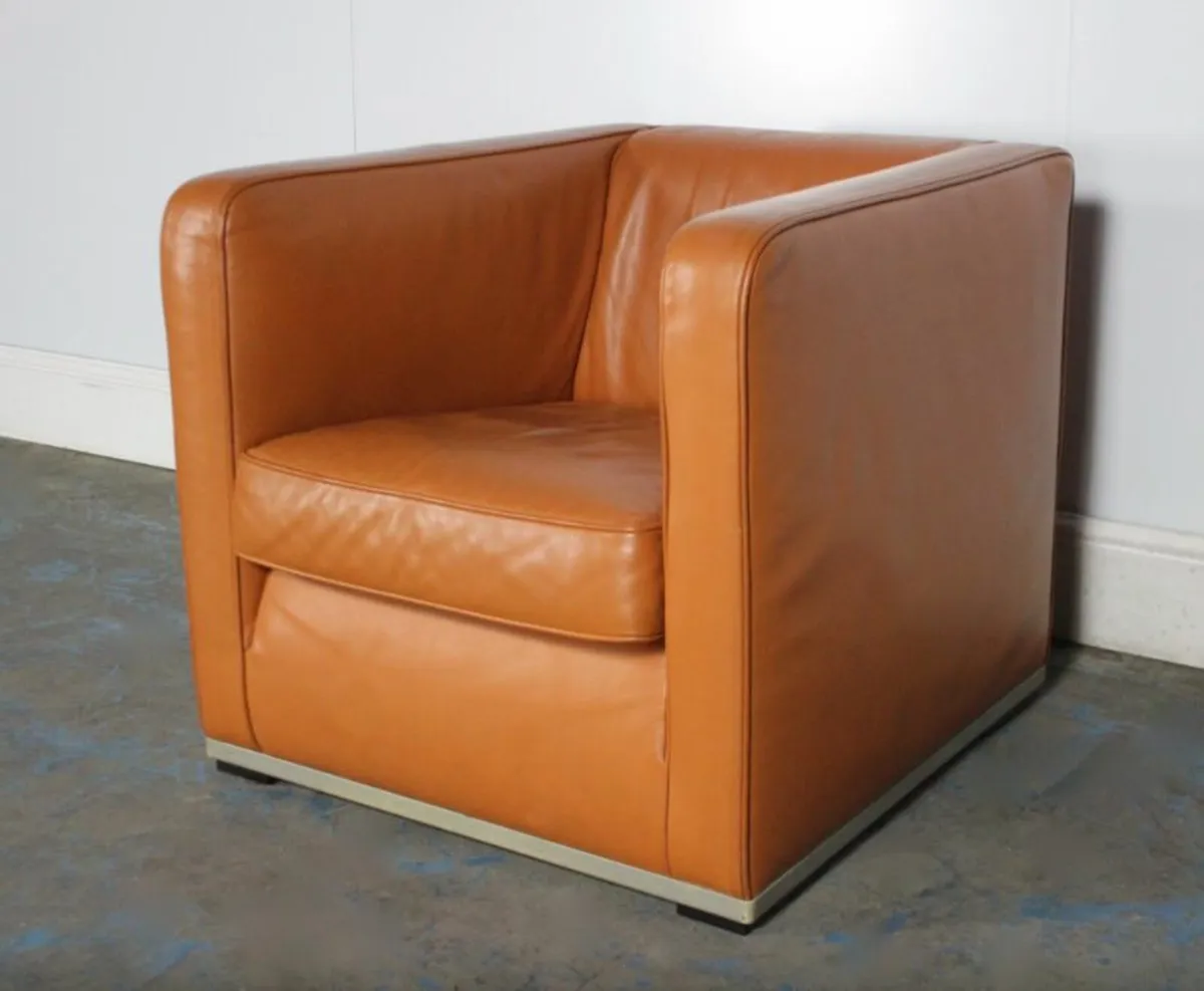 Sublime Italian Maxalto “Apta” Armchair in Tan - Image 2