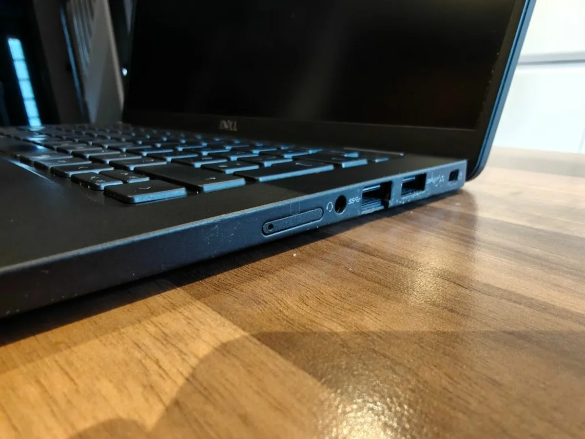 Dell Latitude 7410 | i7 (10th gen) | 16GB | 256GB - Image 3