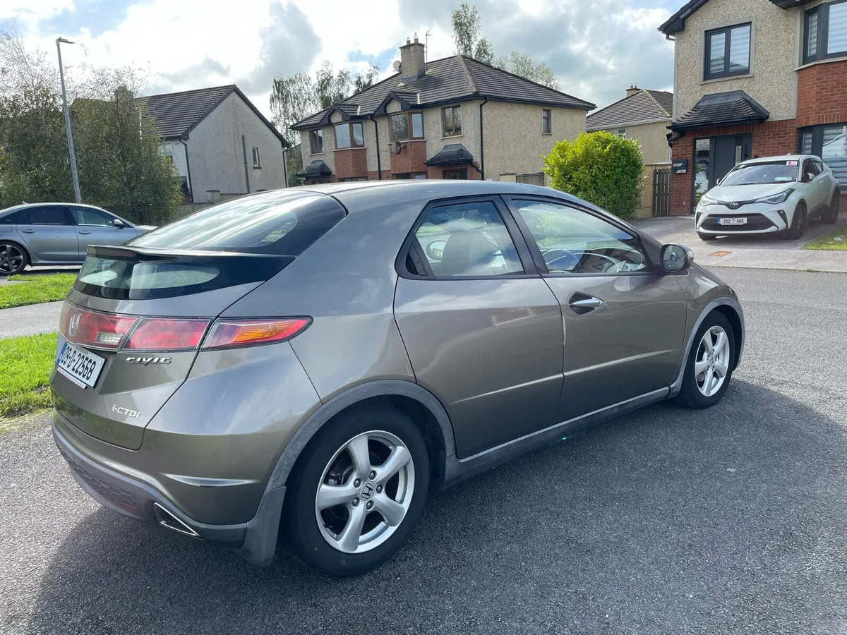 Honda civic diesel 2009 - Image 4