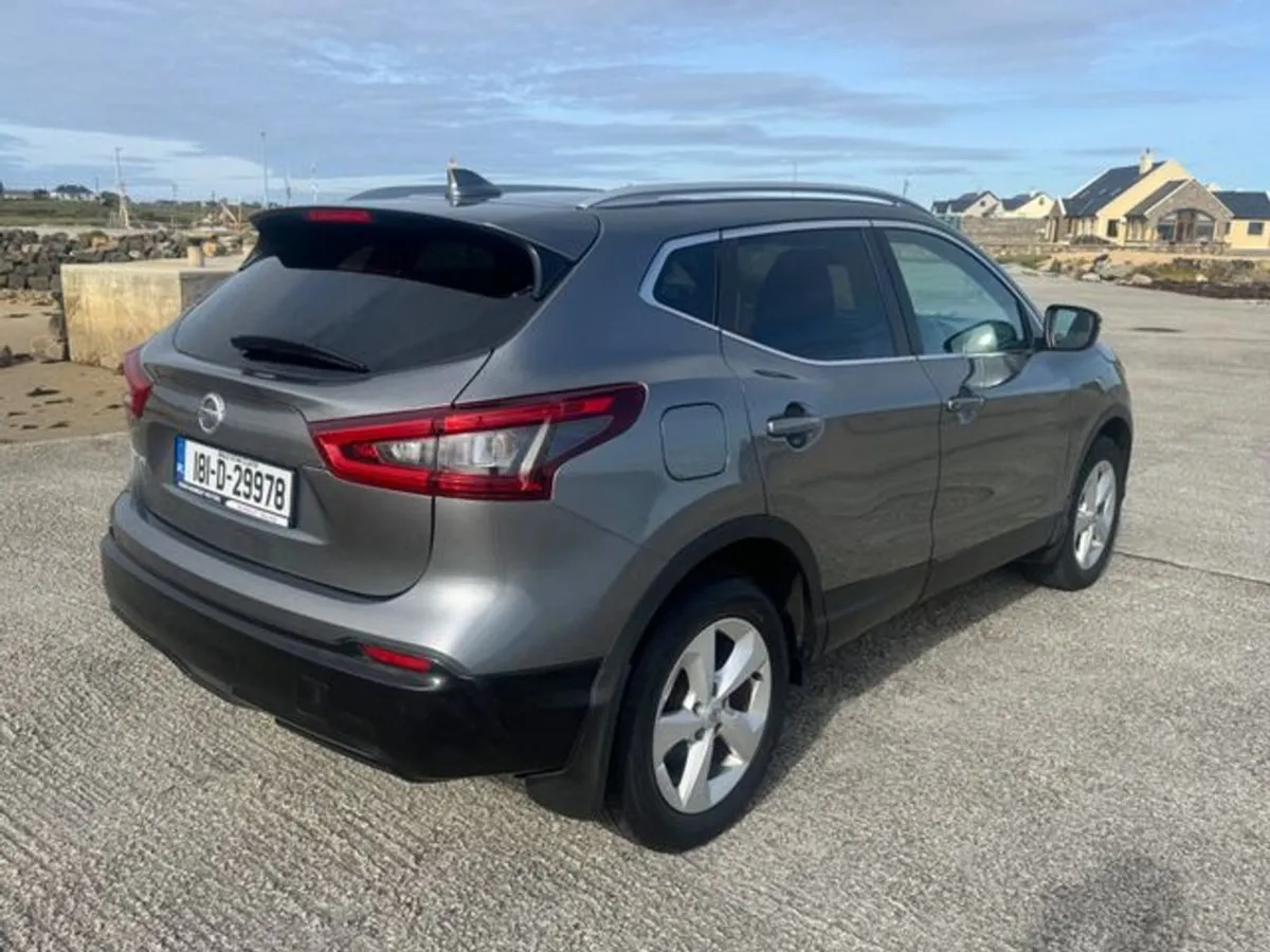 Nissan QASHQAI 1.2 SV 18 4DR - Image 3