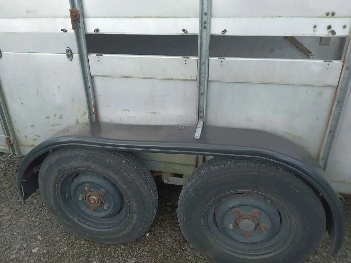 Tractor n trailer - Image 1
