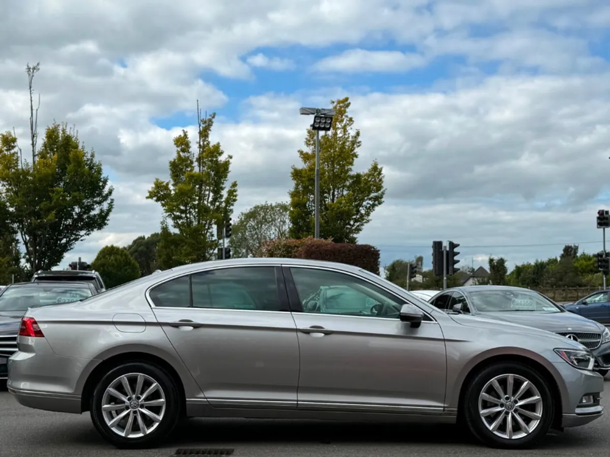 Volkswagen Passat Highline 1.6 TDI 120HP  high Sp - Image 4