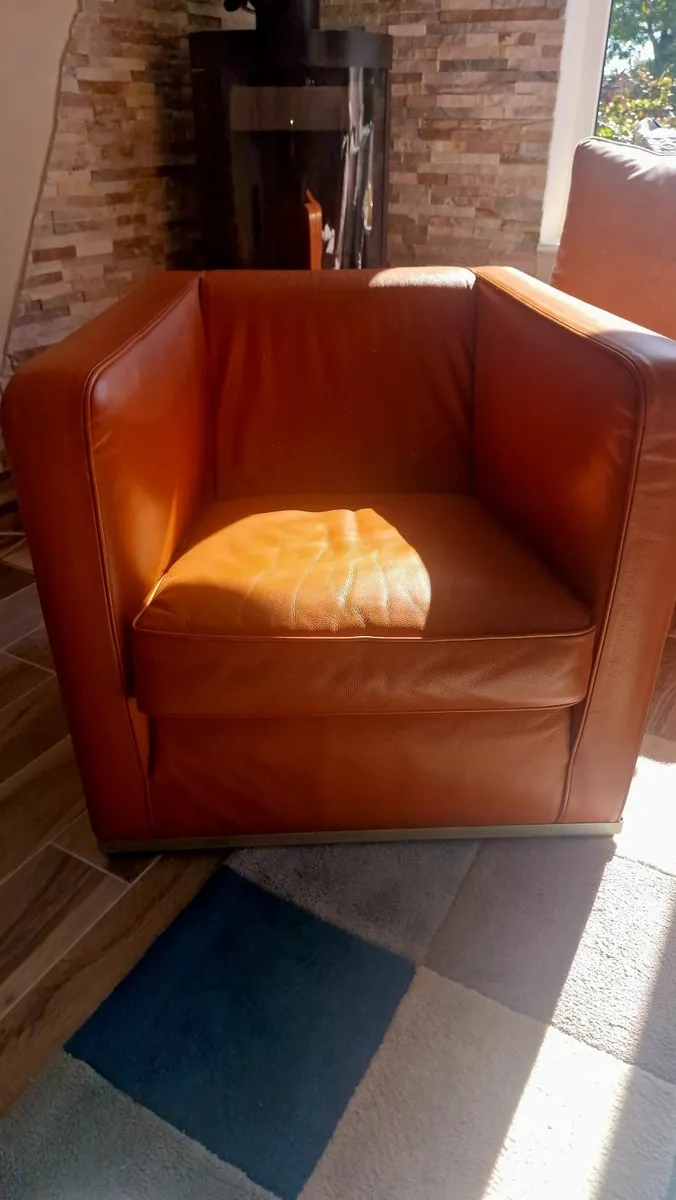 Sublime Italian Maxalto “Apta” Armchair in Tan - Image 4