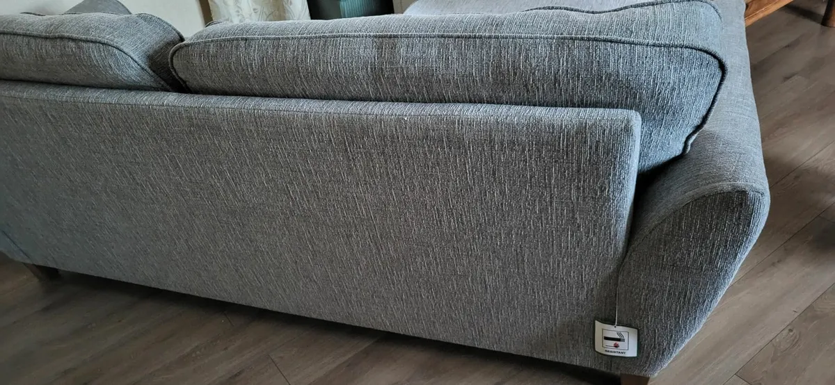 Corner couch - Image 3