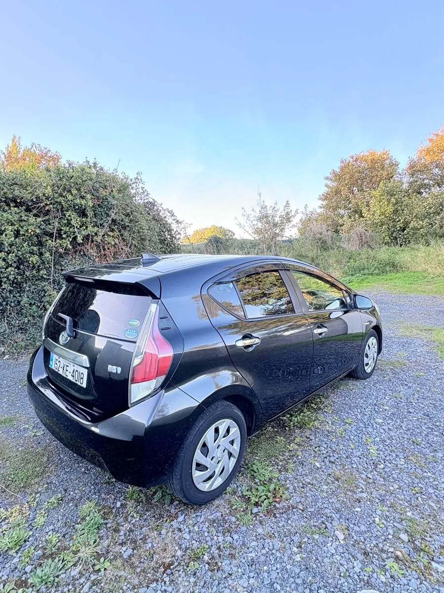 Toyota Aqua 1.5 Hybrid Automatic - Image 4