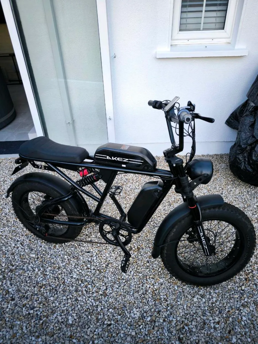 Electric bike Akez S2 dual battery. Low milage!! - Image 1