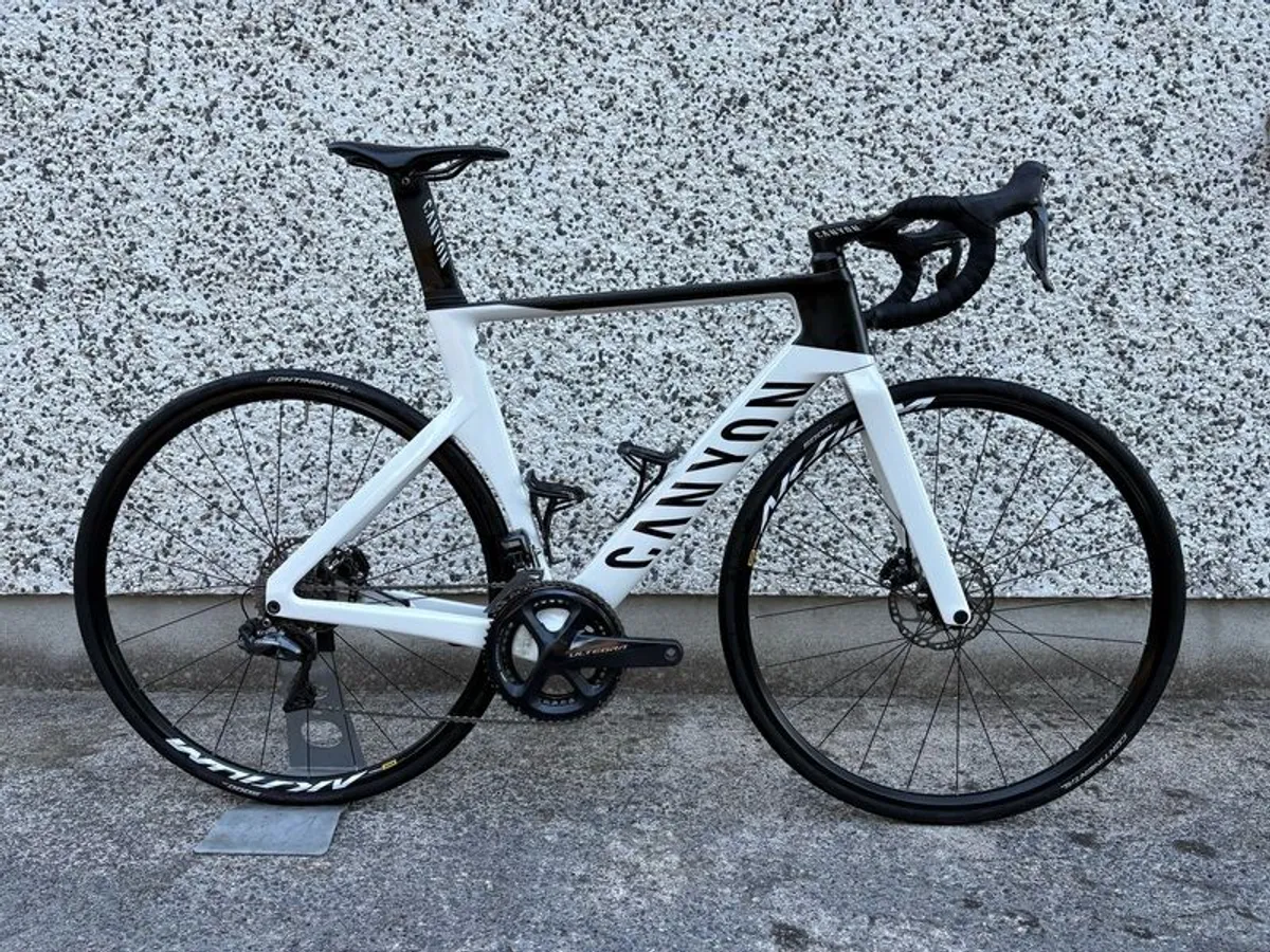 Canyon Aeroad CF SLX 8 Disc (Ultegra Di2) - Image 1
