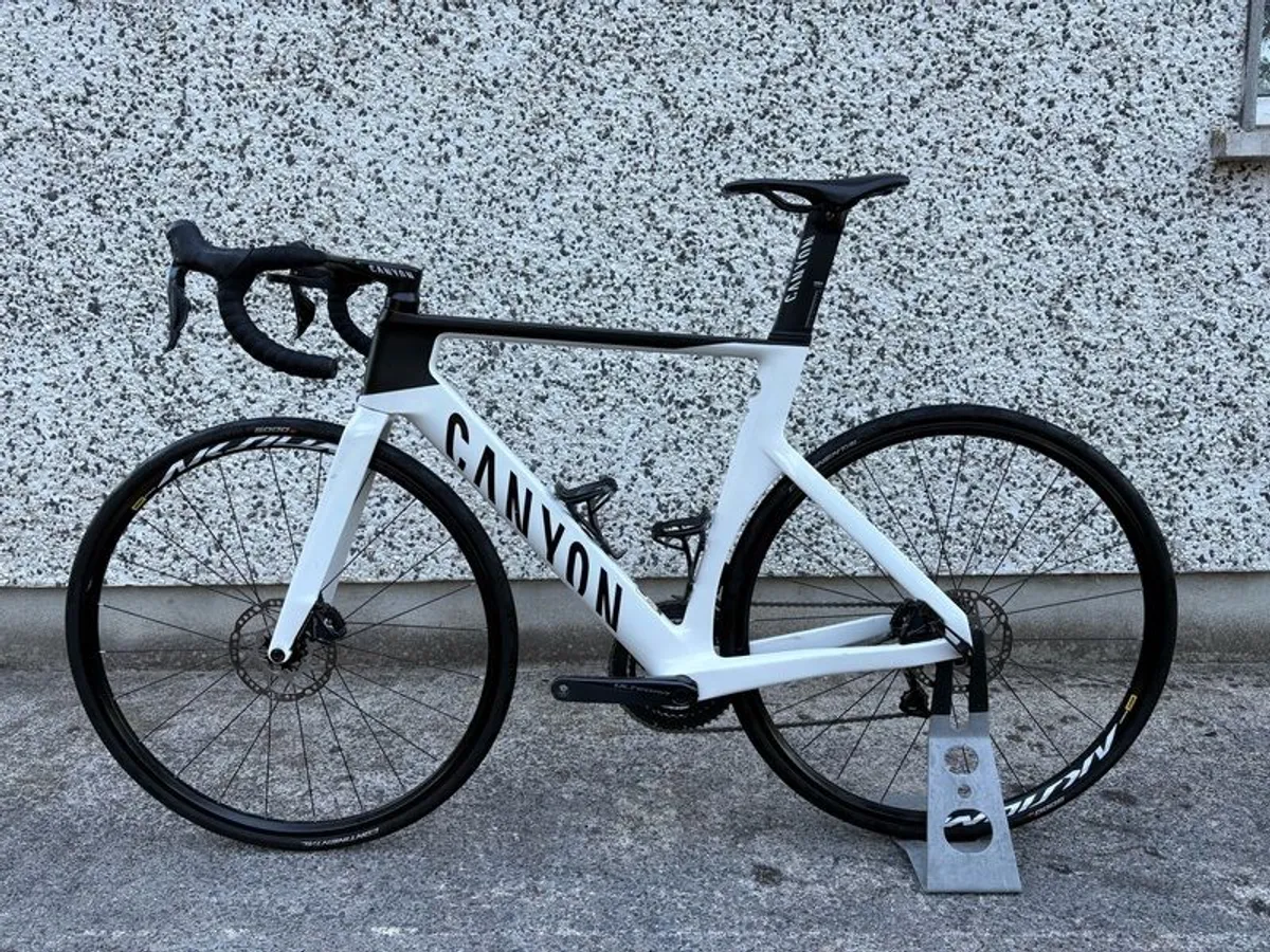 Canyon Aeroad CF SLX 8 Disc (Ultegra Di2) - Image 2