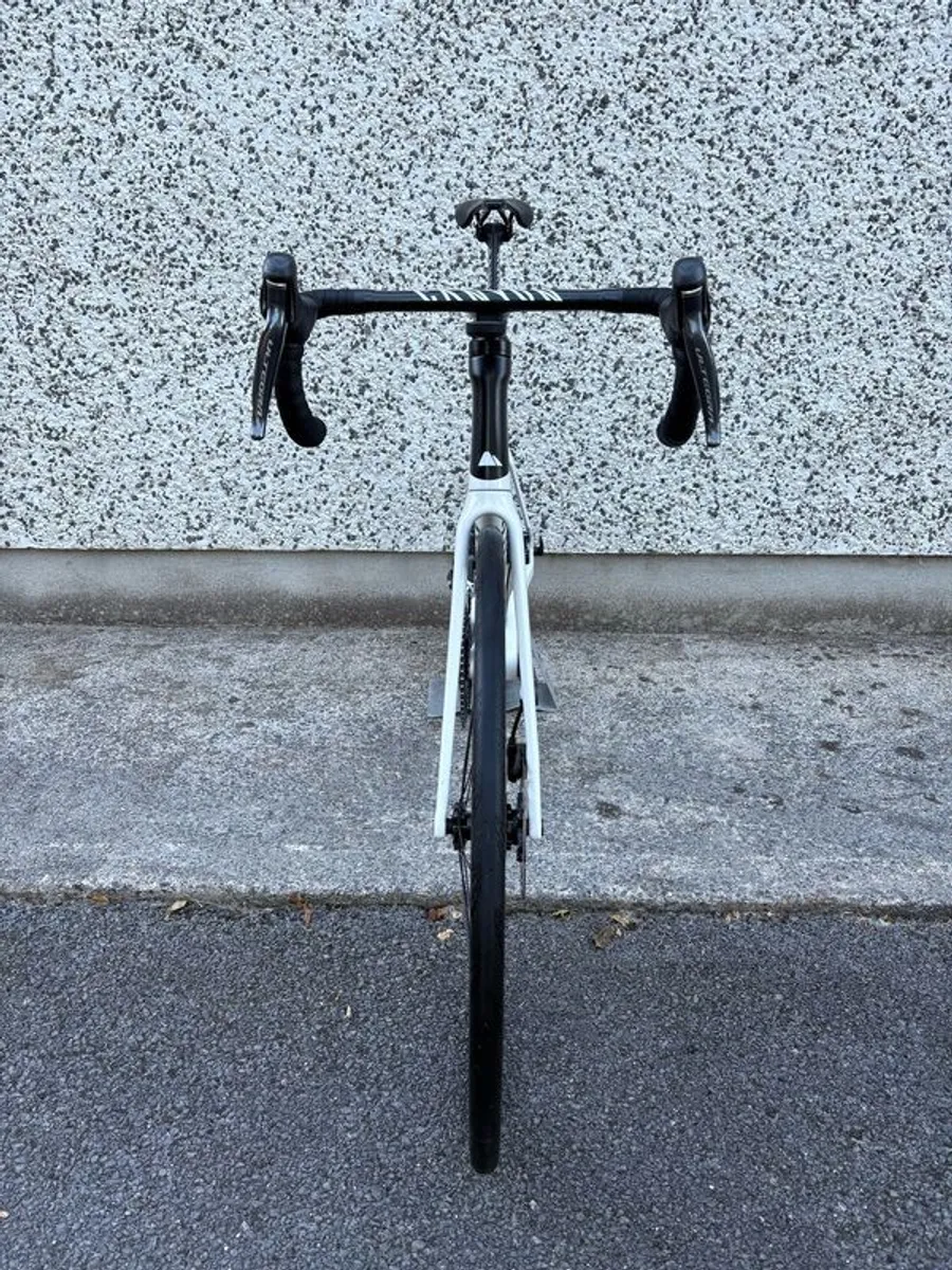 Canyon Aeroad CF SLX 8 Disc (Ultegra Di2) - Image 3