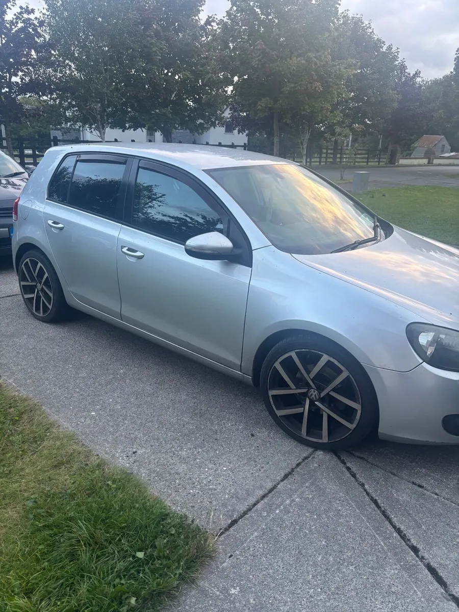 Volkswagen Golf 2009 - Image 1