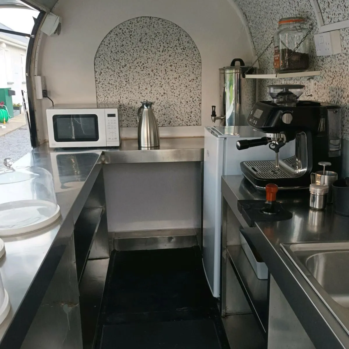 Catering trailer - Image 3