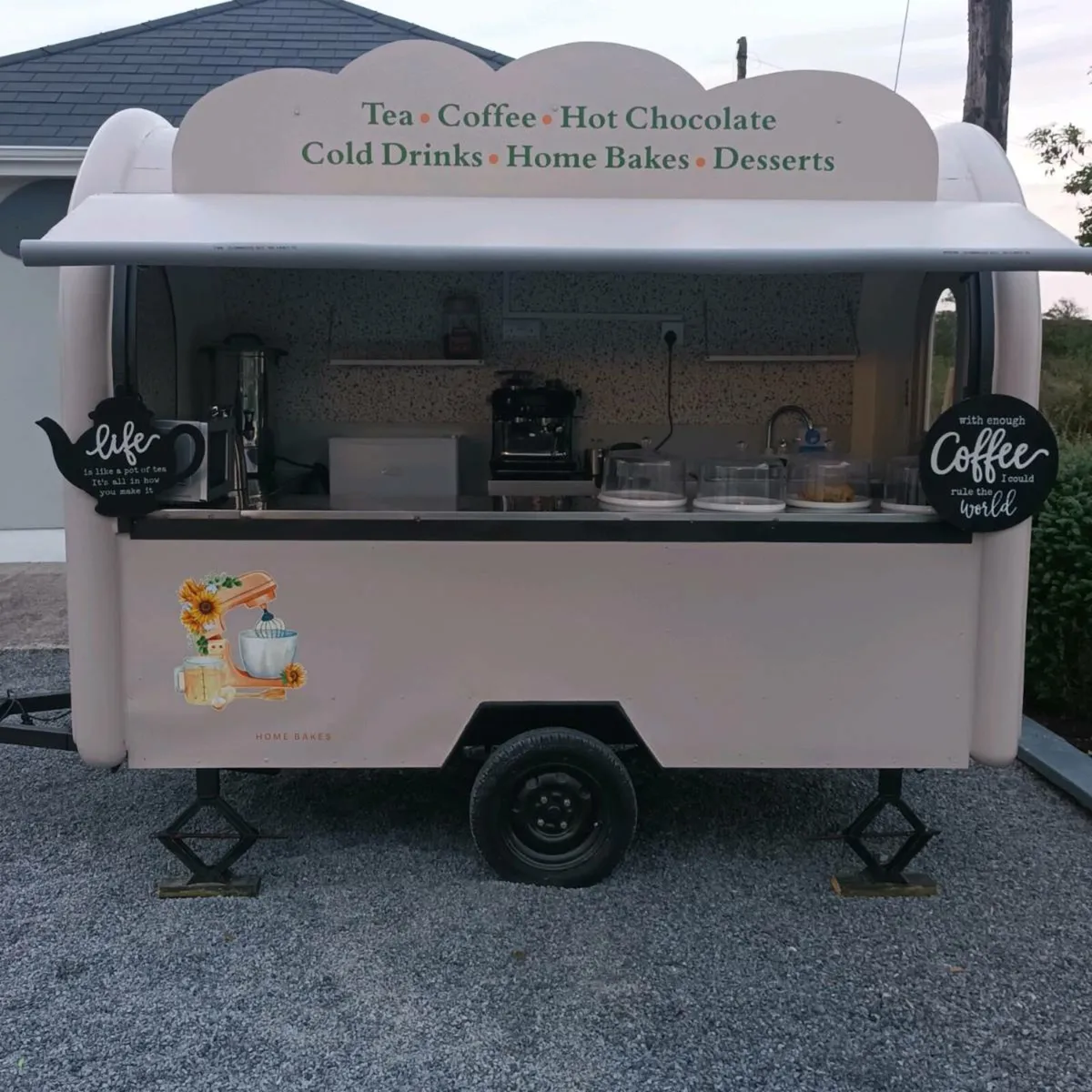 Catering trailer - Image 4