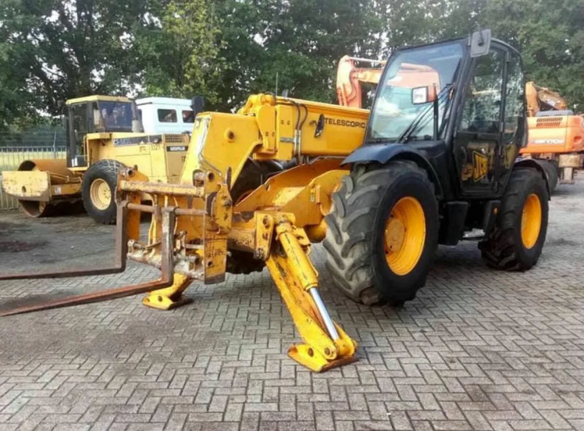 JCB 533 105 for hire