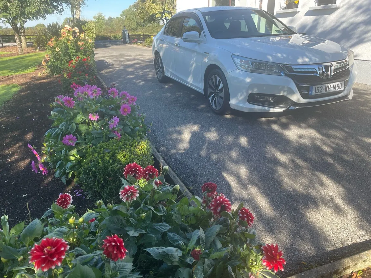 2015 Honda Accord 2.0litre Hybrid NCT-Taxed - Image 3