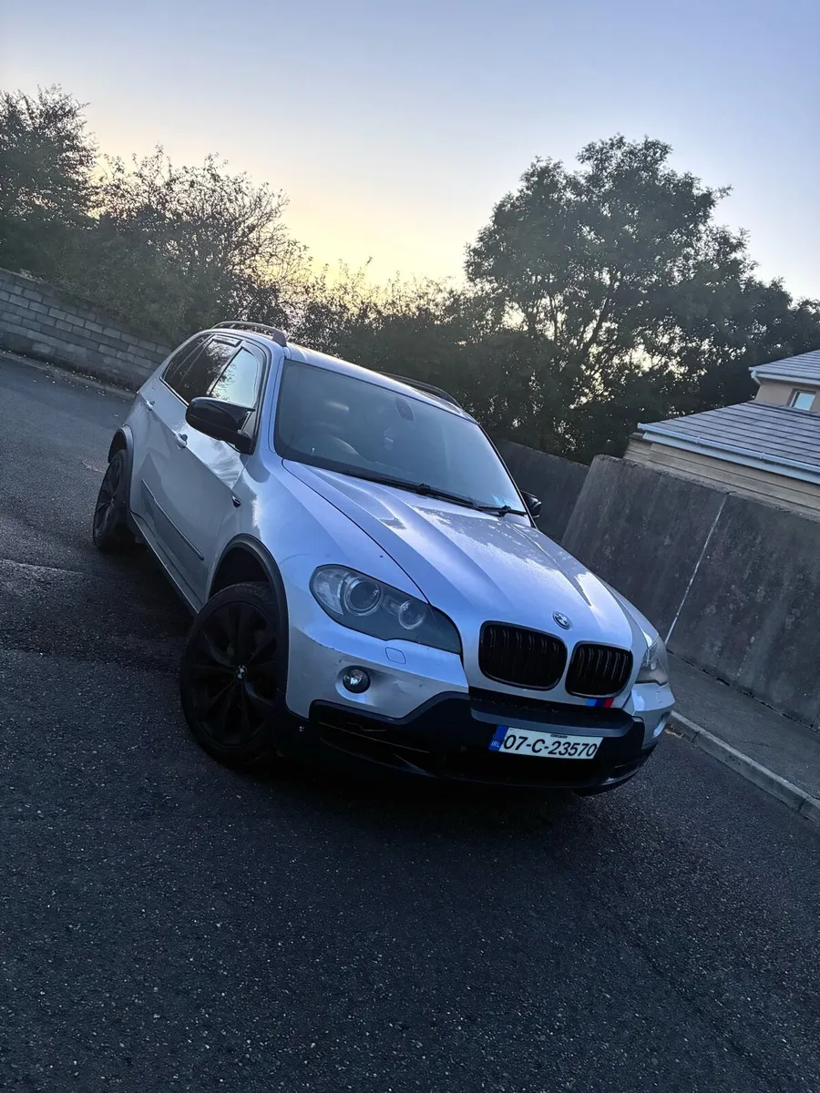 BMW X5 - Image 1