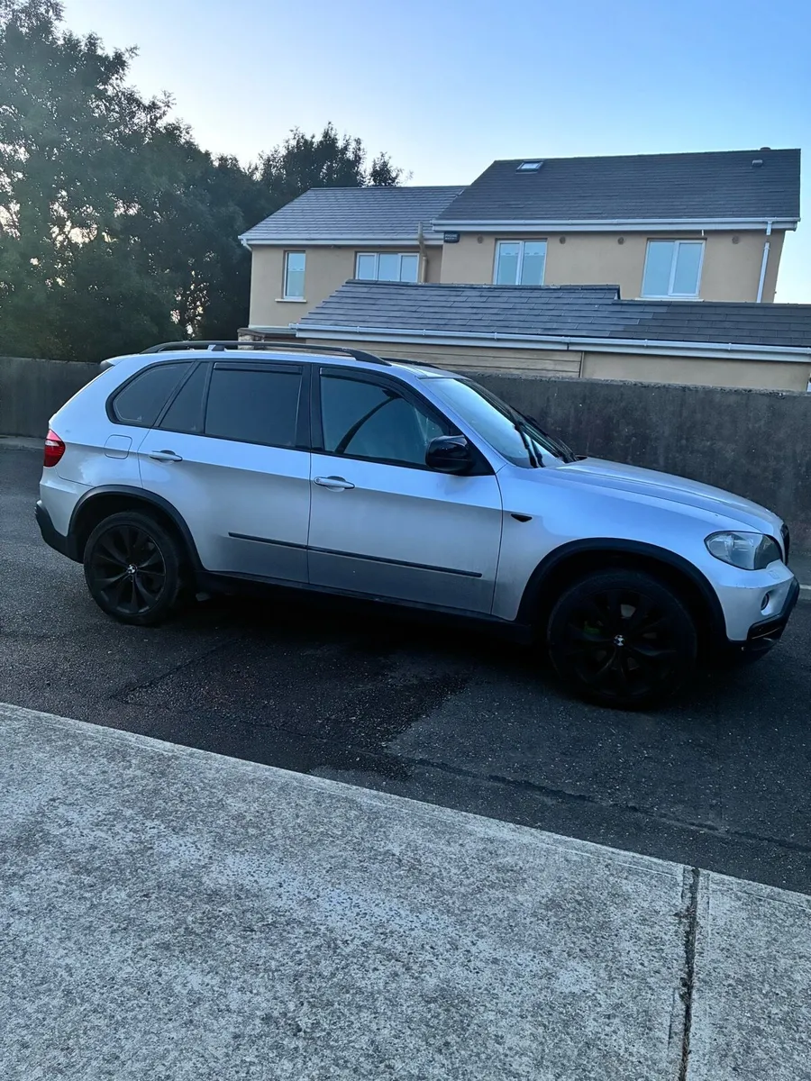 BMW X5 - Image 2