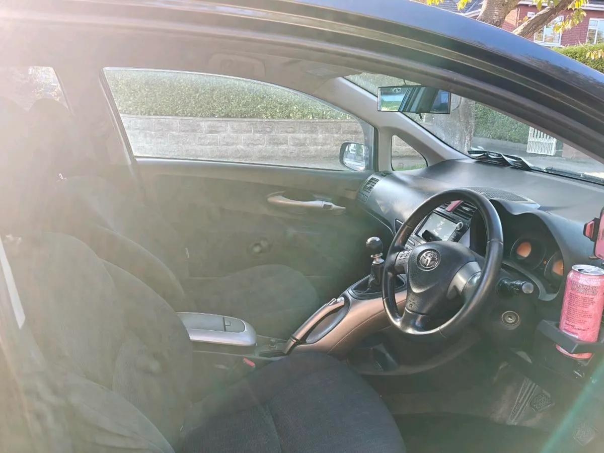 Toyota Auris Sr - Image 4