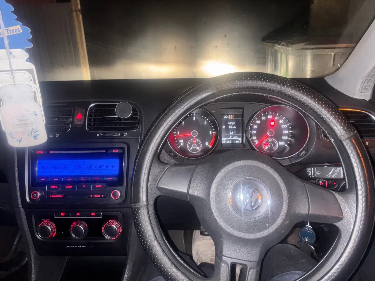 Volkswagen Golf 2009 - Image 3