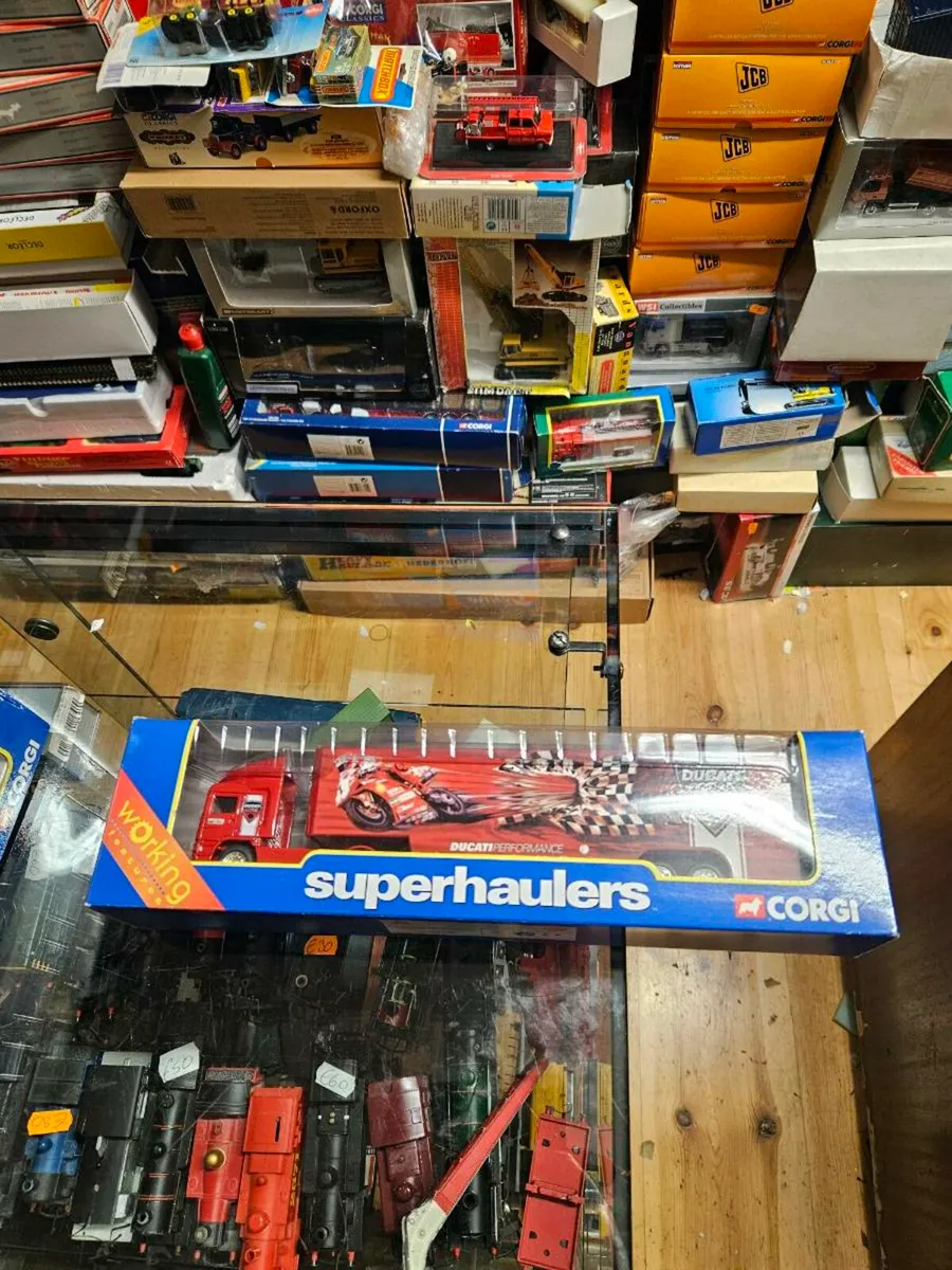 Corgi ERF Tractor Unit Ducati Race Transporter - Image 1
