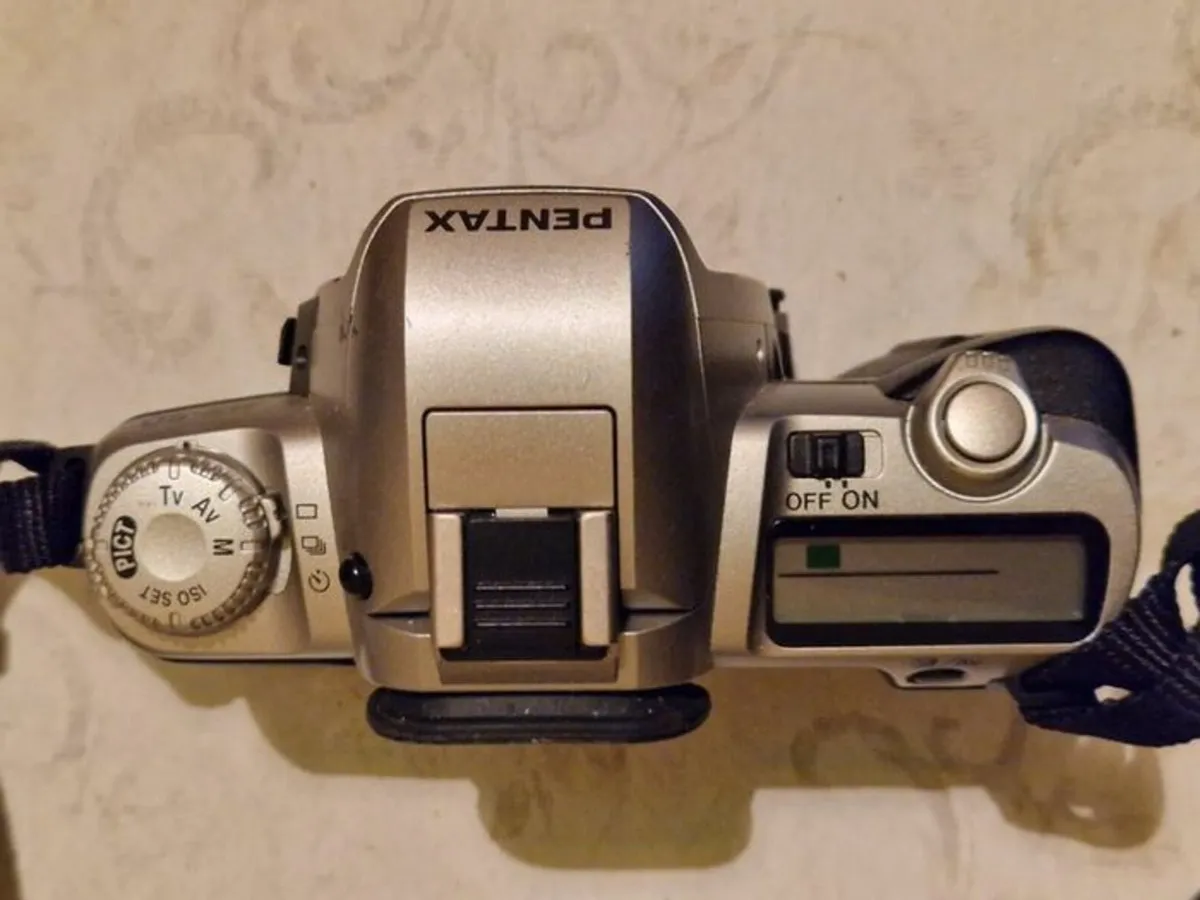 Pentax MZ-50 SLR Film Camera - Image 4