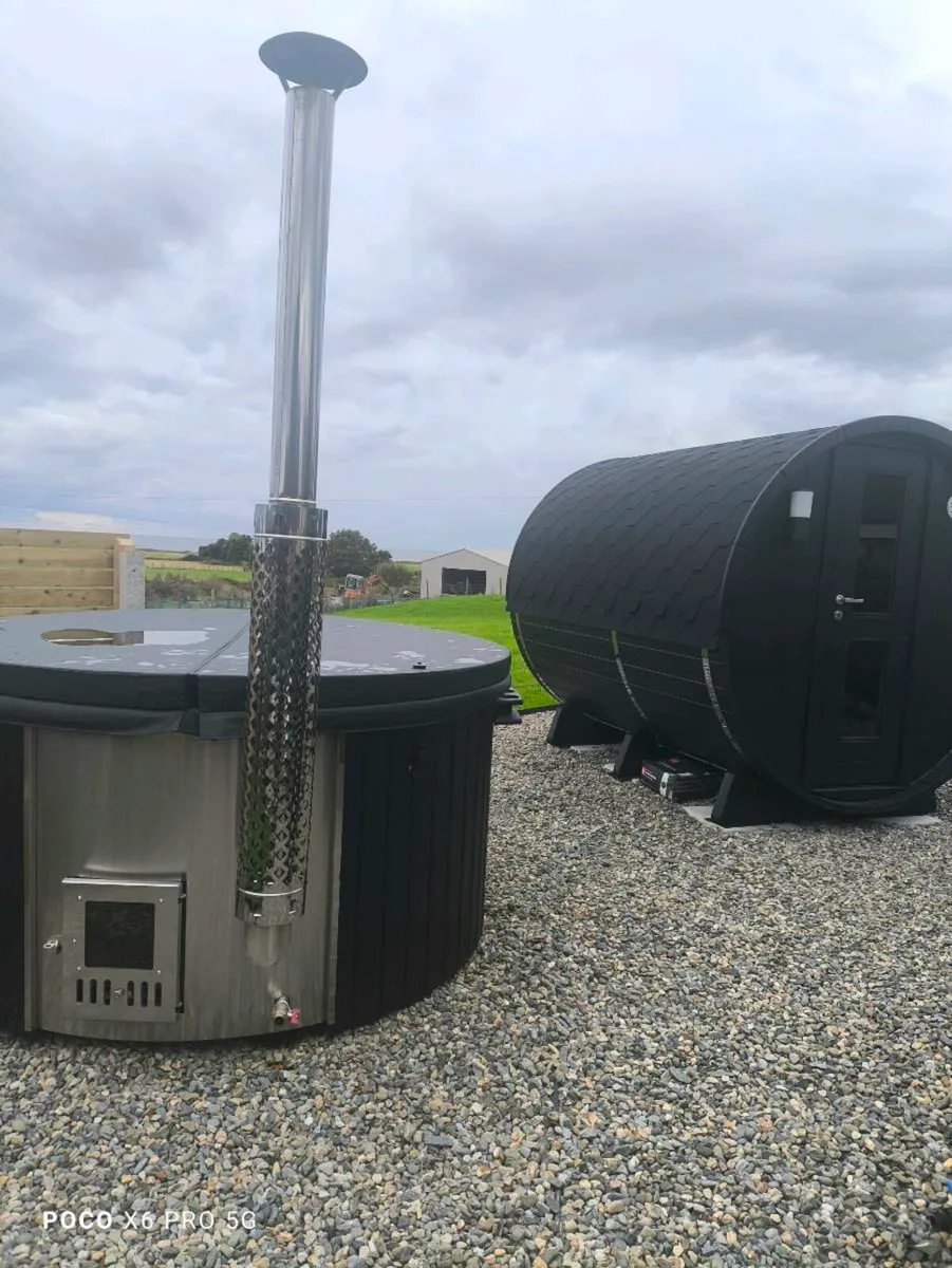 Barrel sauna/hot 🔥 tub - Image 1