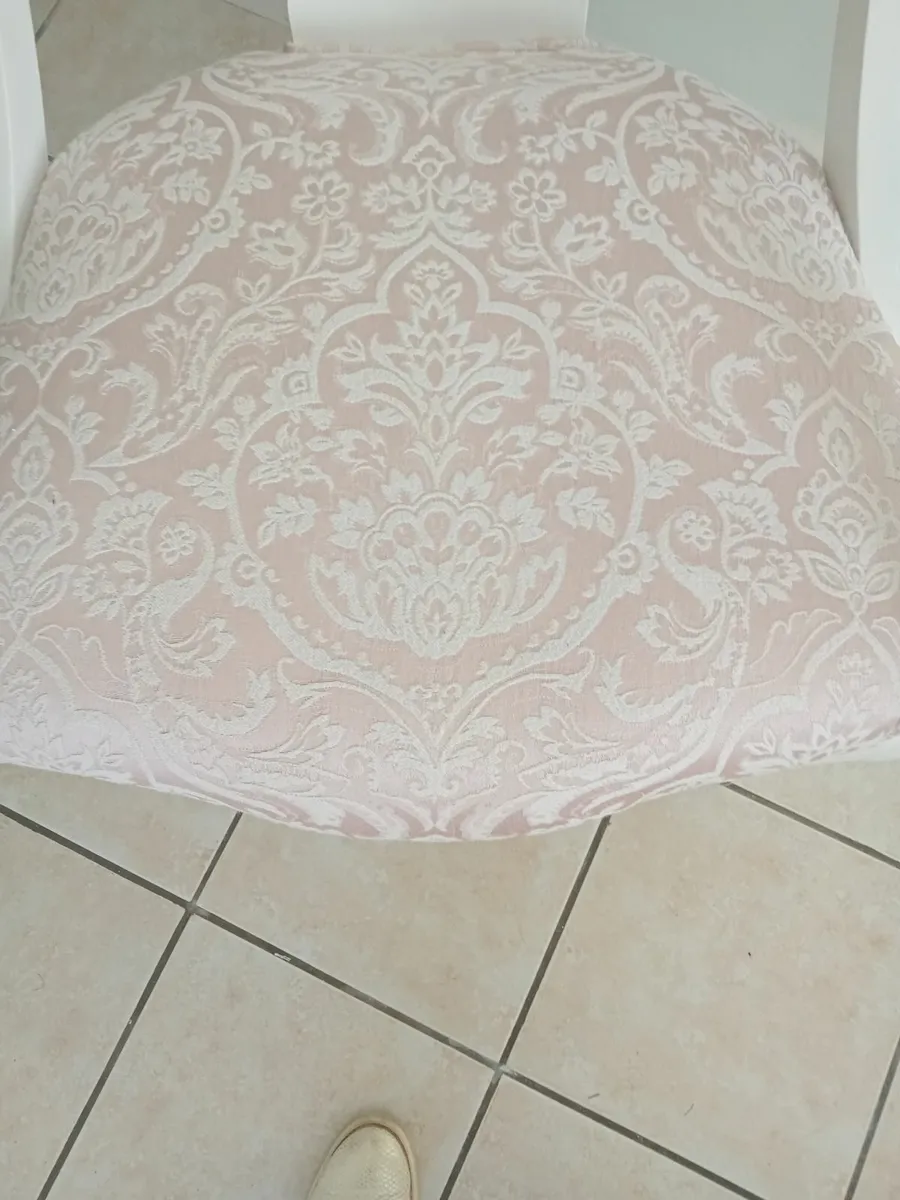 Chair - Image 4