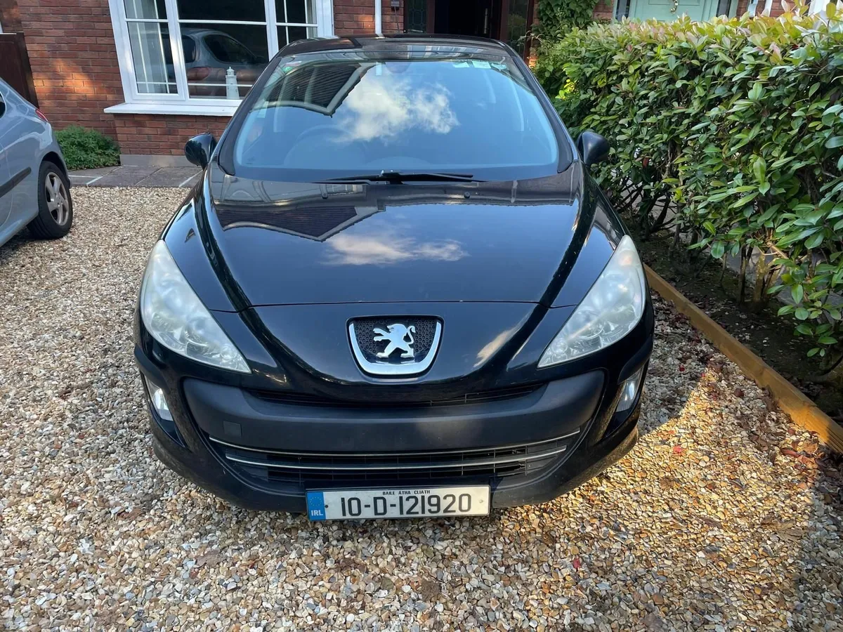 Peugeot 308 2010 - Image 2