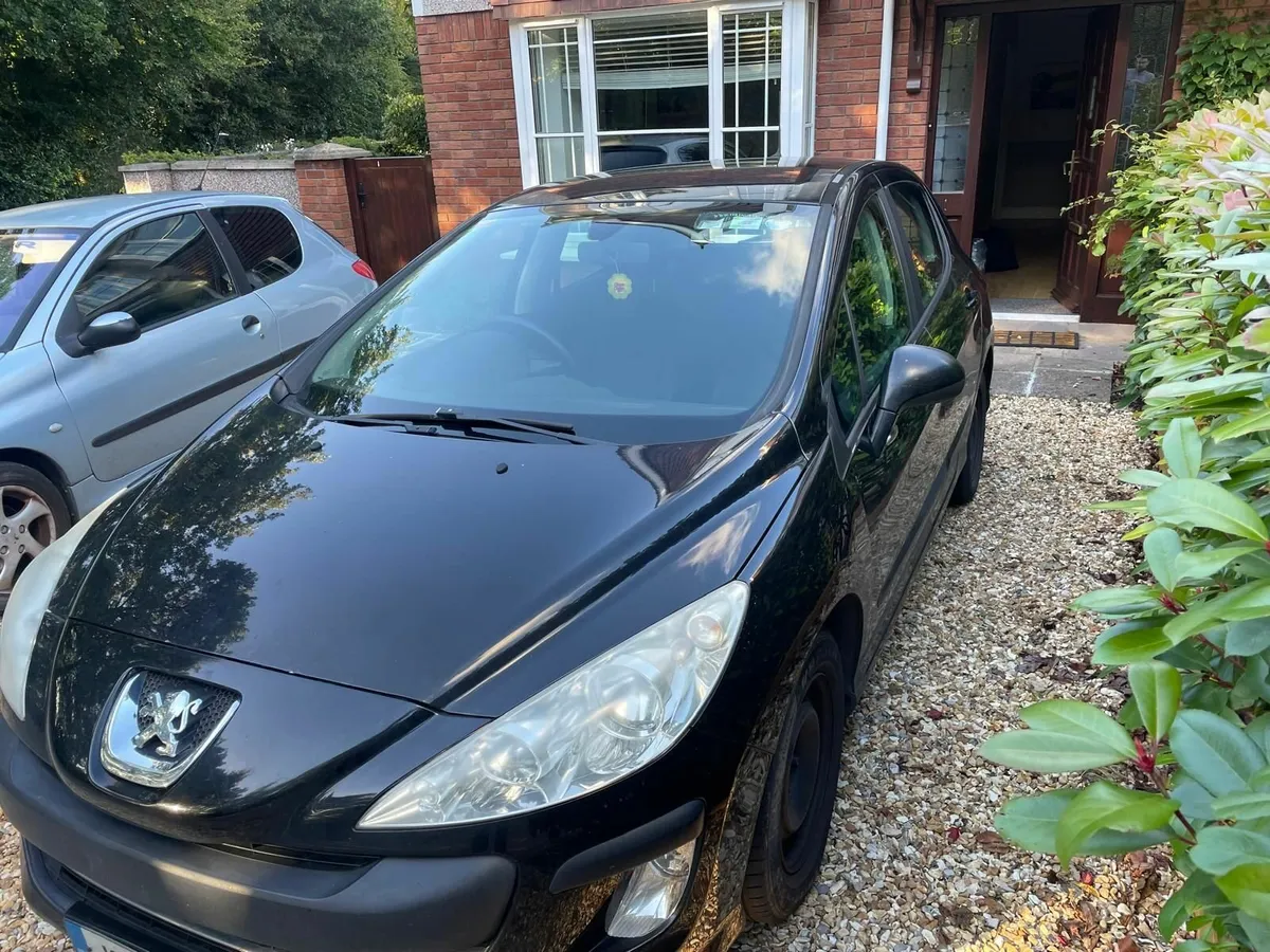 Peugeot 308 2010 - Image 4