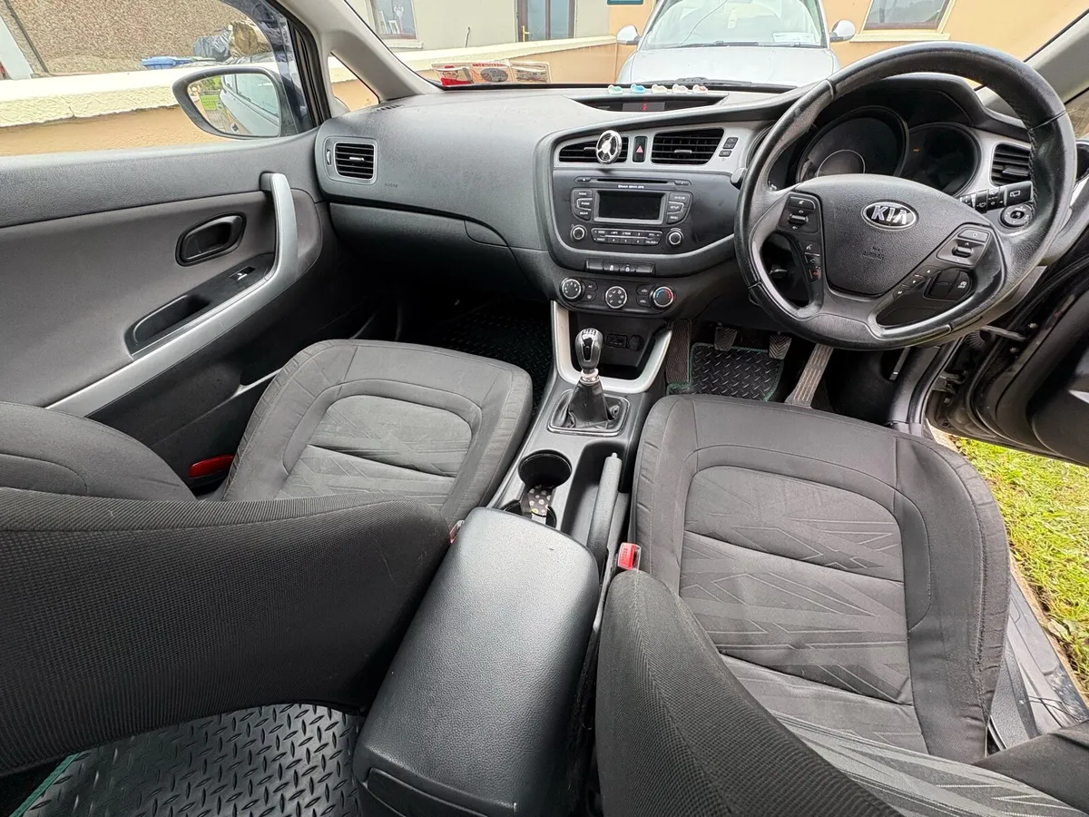 142 Kia Ceed - Image 4