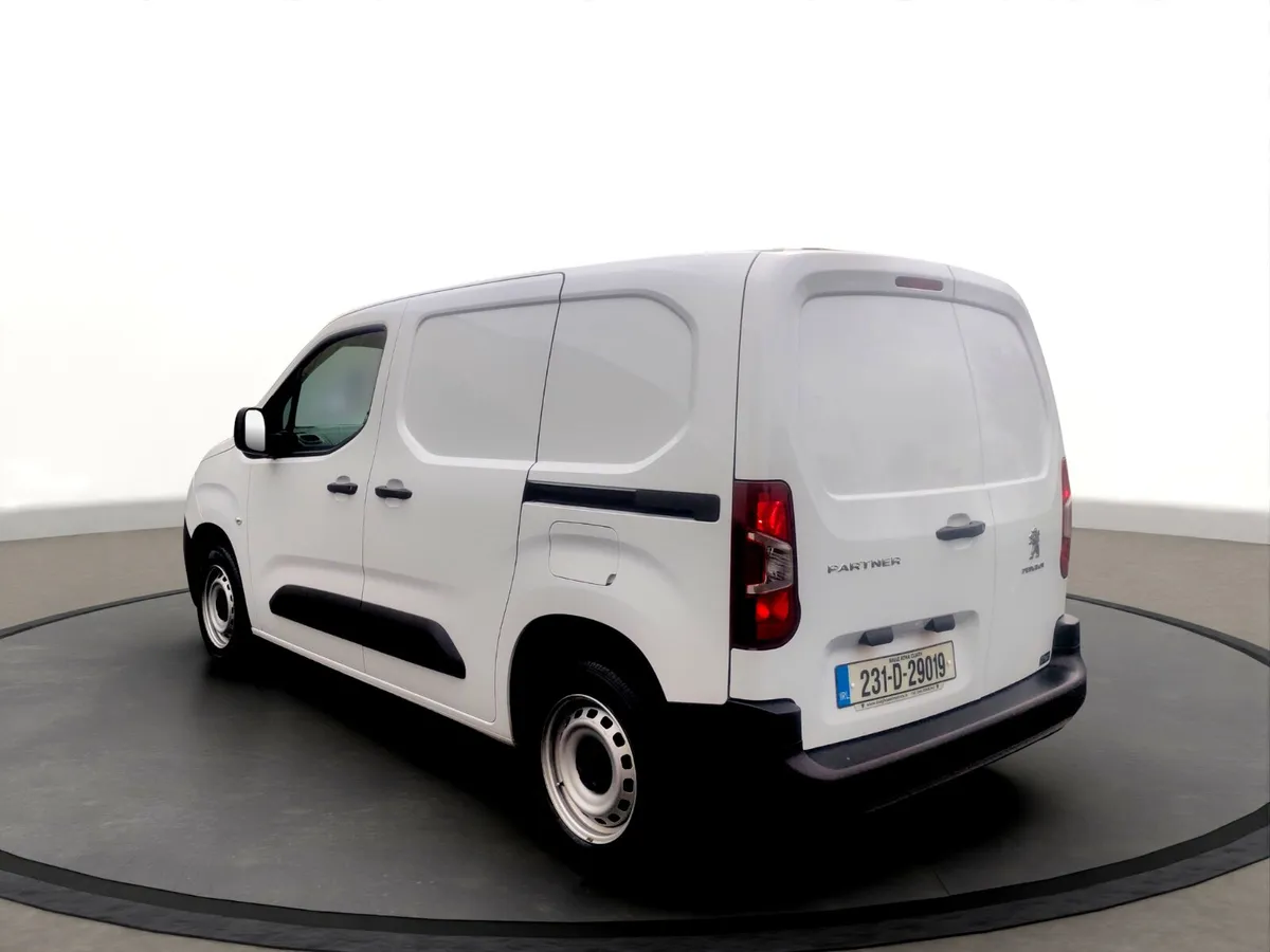 Peugeot Partner 100bhp  Professional - Image 4