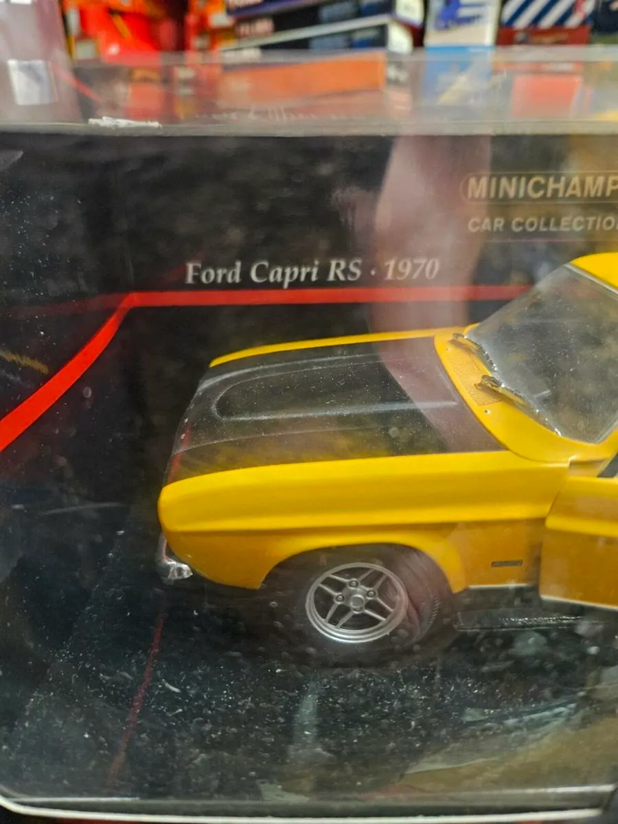 Corgi Minichamps Ford Capri RS 1970 1.18 - Image 2