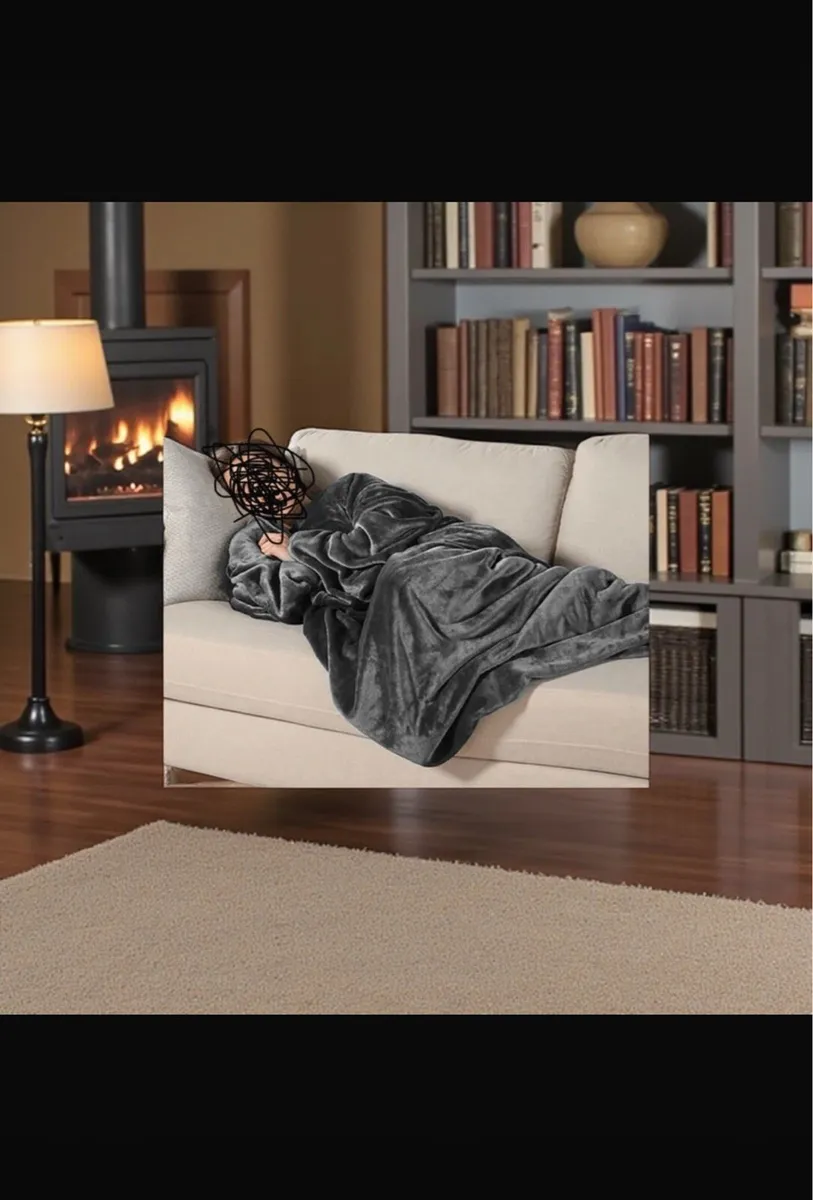 Carmen Heated Wearable Blanket-New-Used once - Image 1