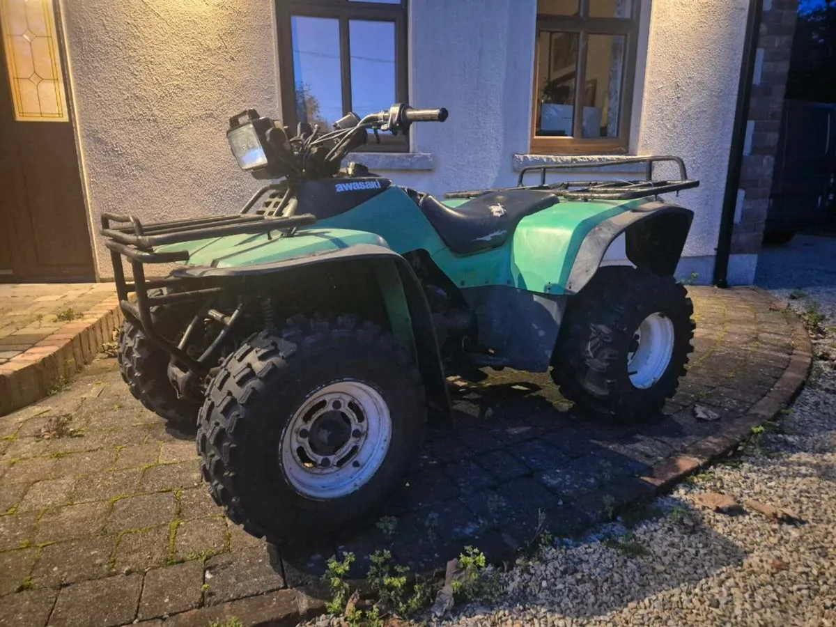 Kawasaki KLF 300 FARM QUAD - Image 1