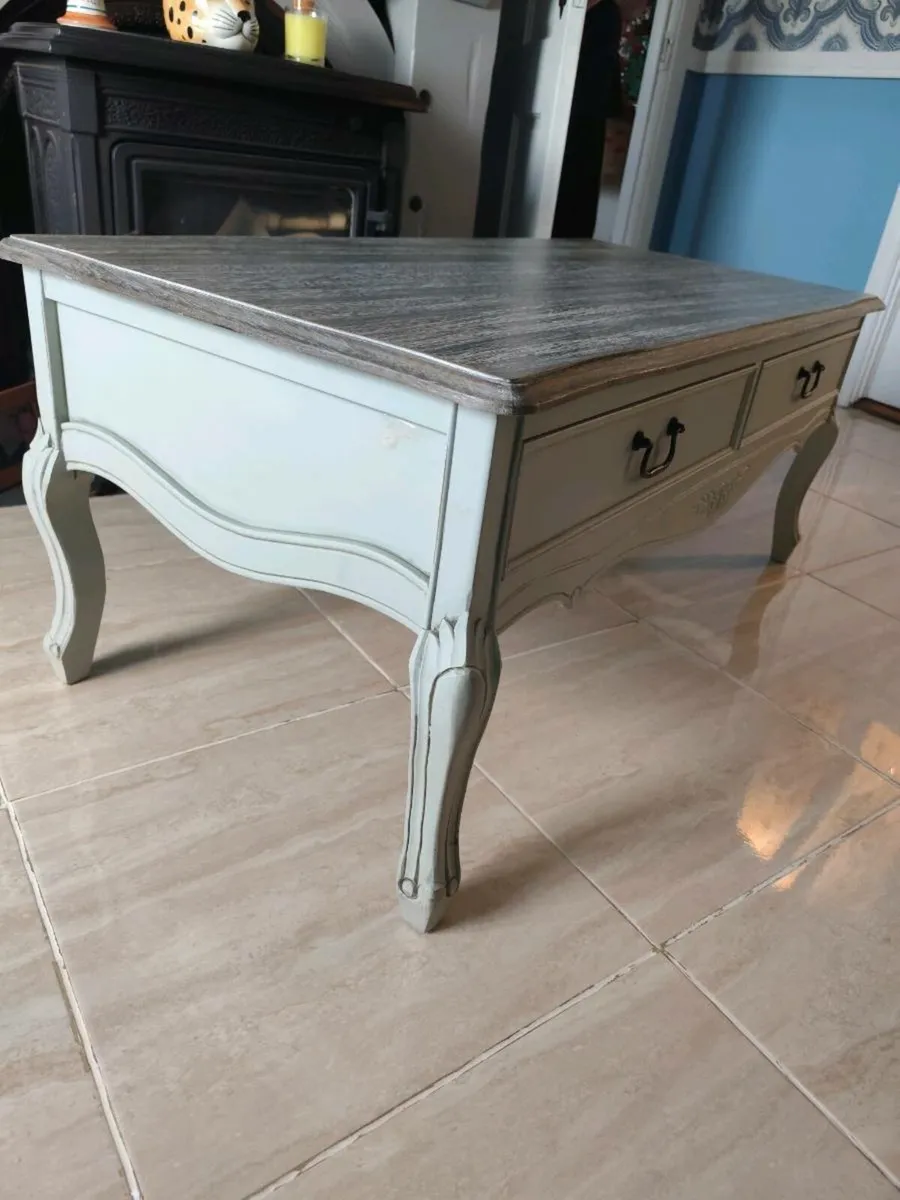 Coffee table and TV stand - Image 2