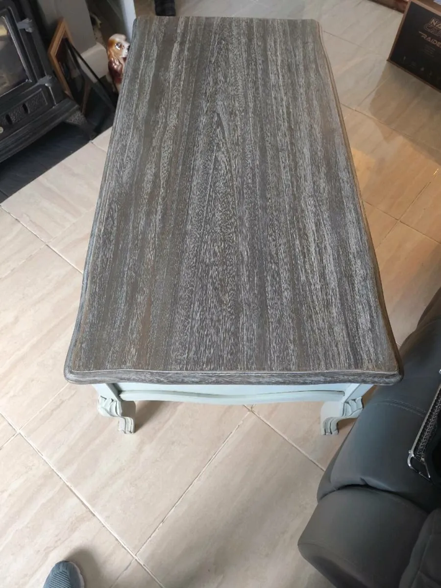Coffee table and TV stand - Image 3