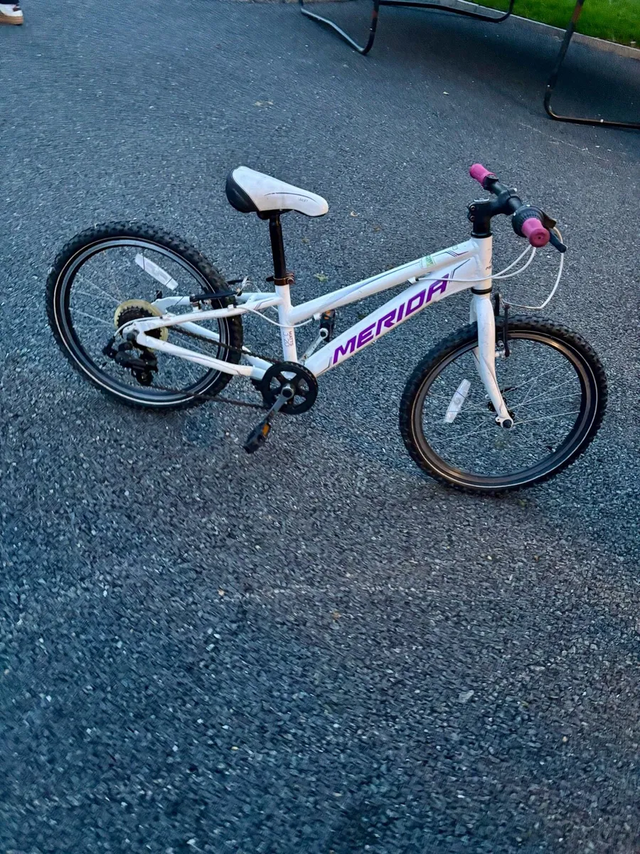 Child’s bicycle - Image 2