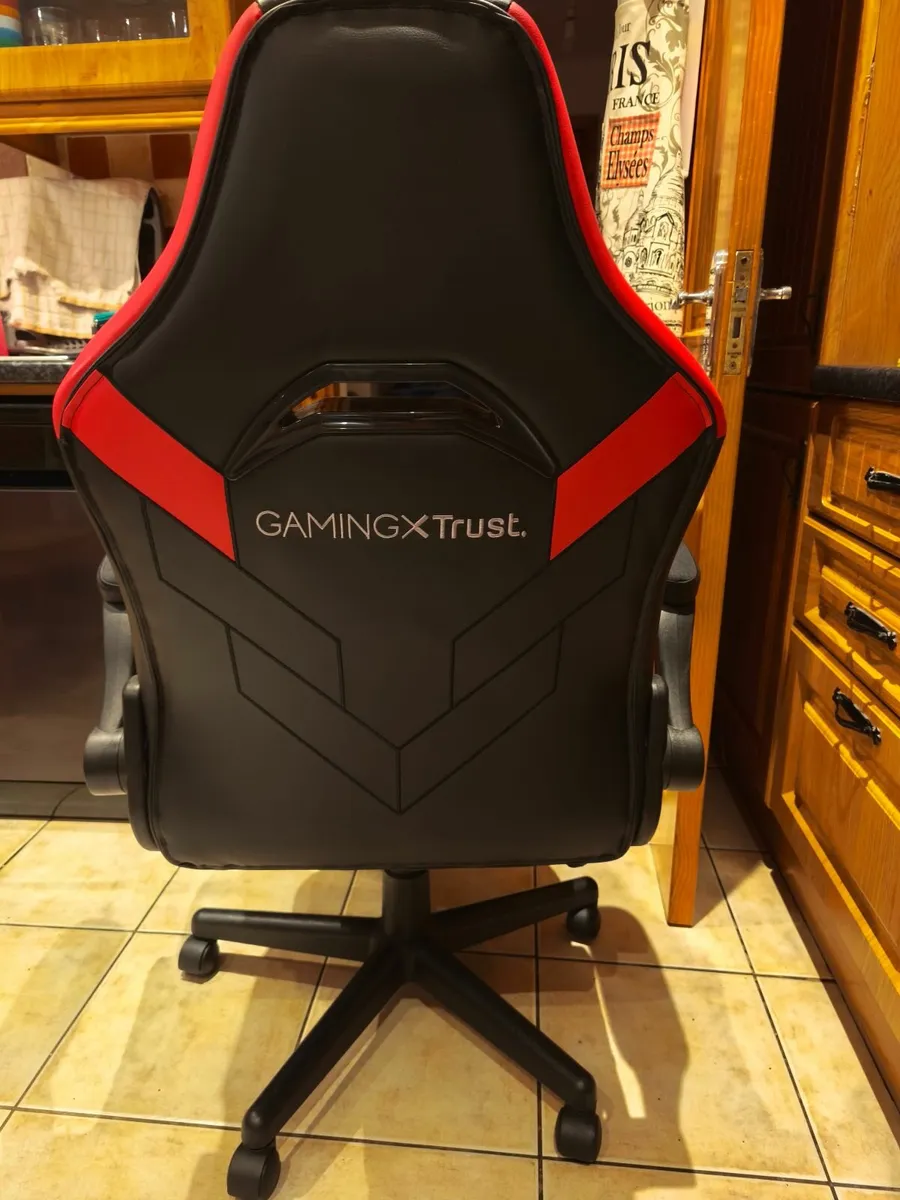 Gaming chair - Image 1